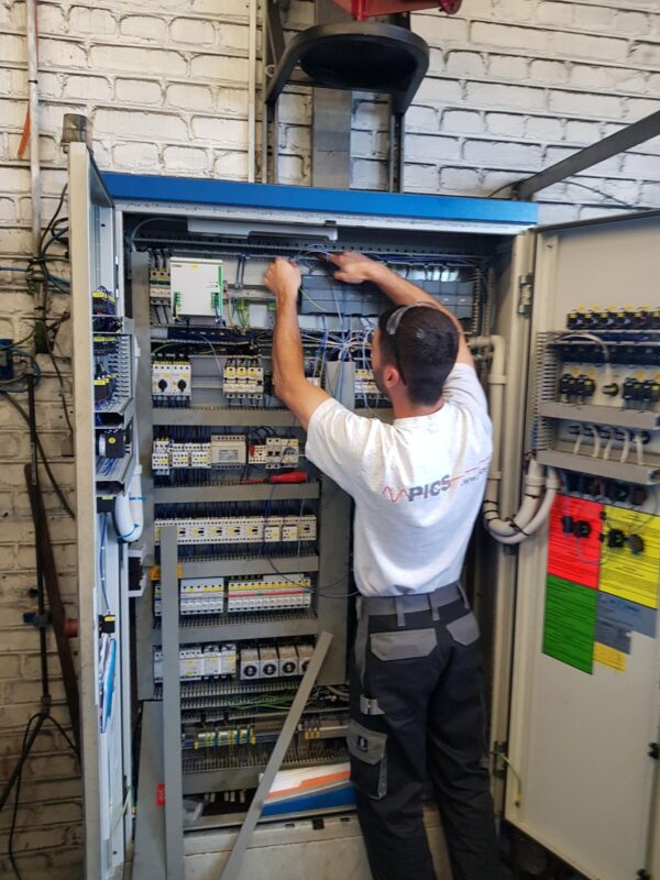 1686634778008-1.jpg Moderniseren van een reinigingsrobot